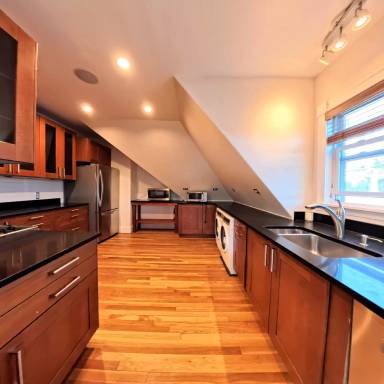 Main picture of 185 Davis Ave