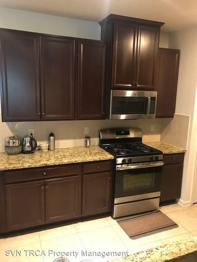 Main picture of 2001 Connecticut Ln