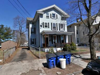 Main picture of 611 Elm St