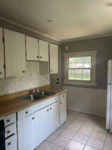 Main picture of 1313 Lexington Ave