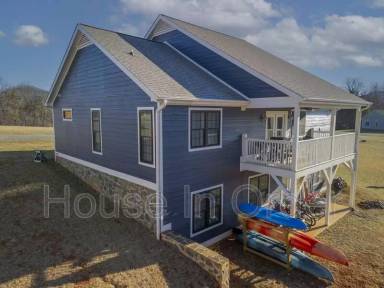 Main picture of 118 Grace Est