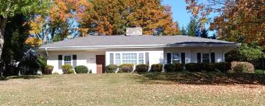 Main picture of 915 Althea St