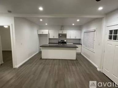 Main picture of 1014 W 3rd St