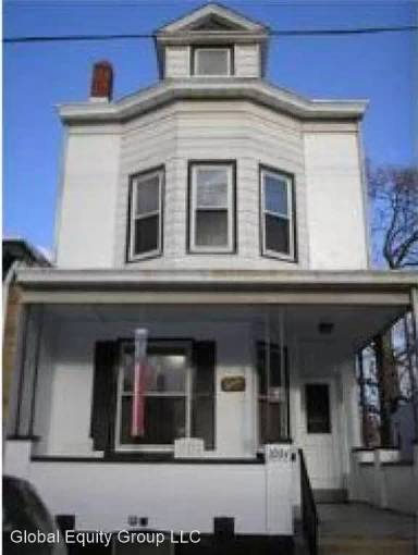 Main picture of 1004 Park Ave