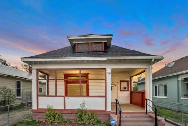 Main picture of 2849 Lincoln Ave