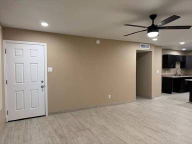 Main picture of 1136 N 61st Ave