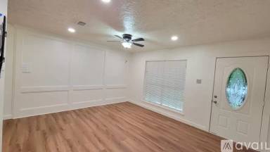 Main picture of 2100 Hill Top Ct