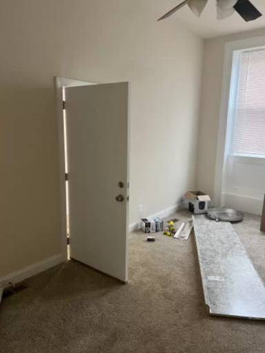 Main picture of 910 N Arlington Ave