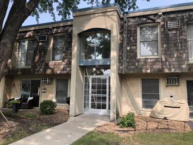 Main picture of 927 11th Ave S