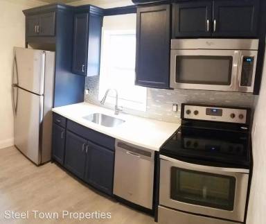 Main picture of 107 S 16th St