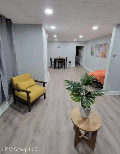 Main picture of 421 Atlantic St