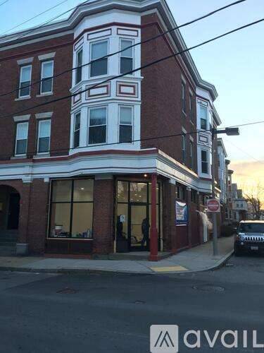 Main picture of 208 Harold St