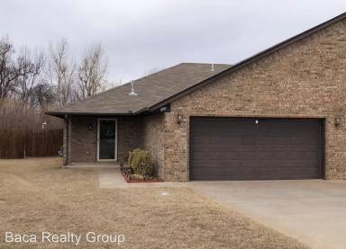 Main picture of 699 NE 21st Ter