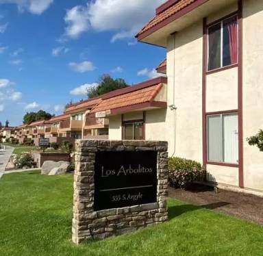 Main picture of 555 S Argyle Ave