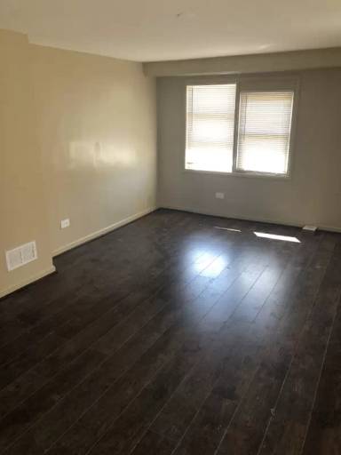 Main picture of 2914 W 63rd St