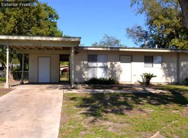 Main picture of 5123 Village Glen