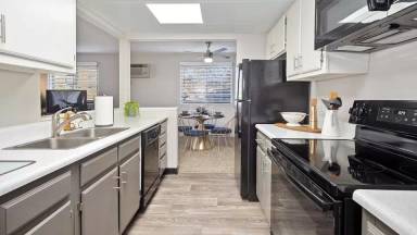 Main picture of ReNew on York