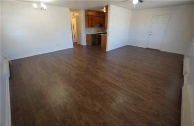 Main picture of 605 Jefferson St