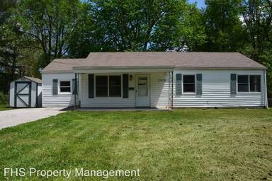 Main picture of 2018 S Lone Pine Ave