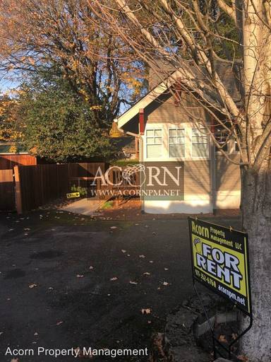 Main picture of 5407 SE Glen Echo Ave