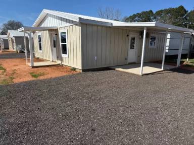 Main picture of 80 Redwood Ln