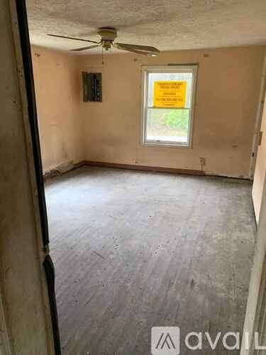 Main picture of 1621 Dawson Ave W