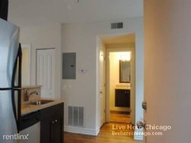 Main picture of 3808 N Sheffield Ave