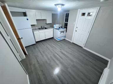 Main picture of 19 Amity Ct
