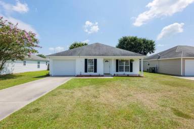 Main picture of 823 Kristen Ln