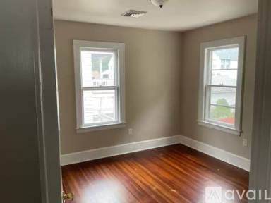 Main picture of 908 West Blvd