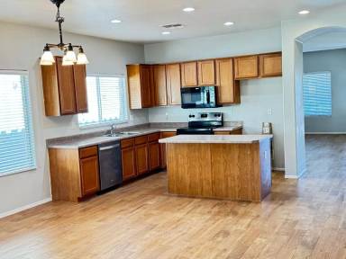 Main picture of 4424 E Peach Tree Dr