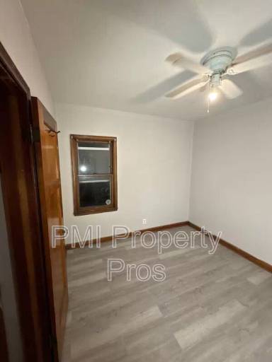 Main picture of 2821 N 57th St