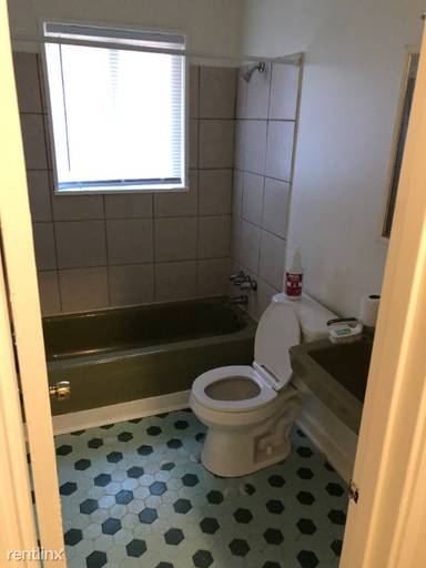 Main picture of 715 Meadowview Dr