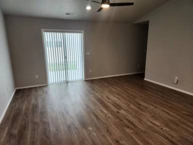 Main picture of 688 W Screech Owl Dr