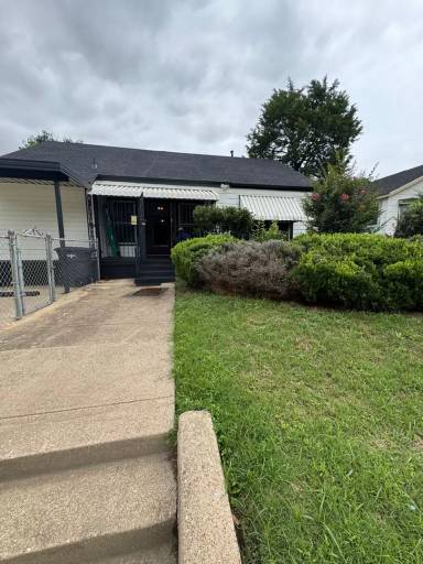 Main picture of 1037 Colvin St