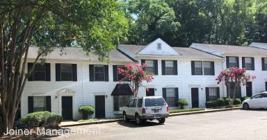 Main picture of 392 S Pope St