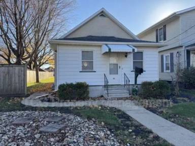 Main picture of 305 W Florence St