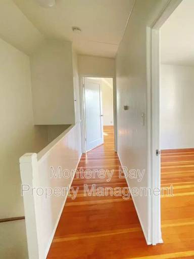 Main picture of 1012 Munras Ave