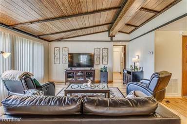 Main picture of 150 Sheffield Dr