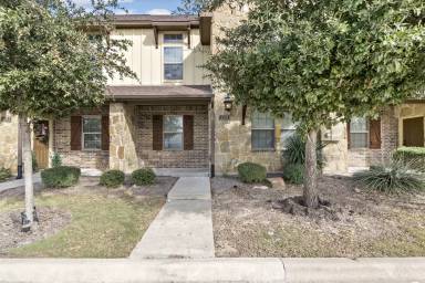 Main picture of 3306 Cullen Trl
