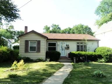 Main picture of 1264 W Logan St