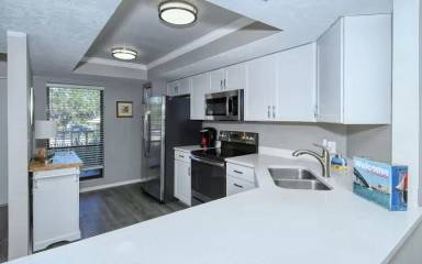 Main picture of 7203 Curtiss Ave