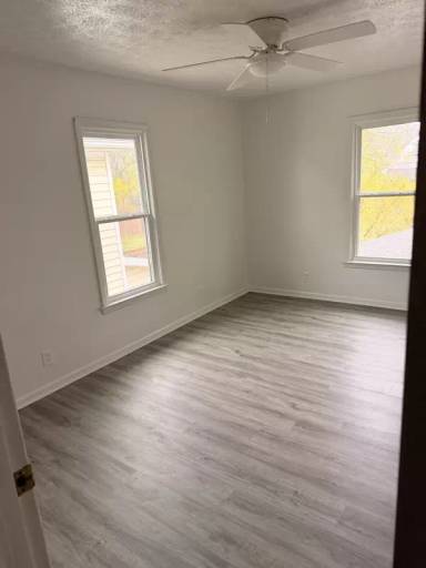 Main picture of 524 Blaine Ave