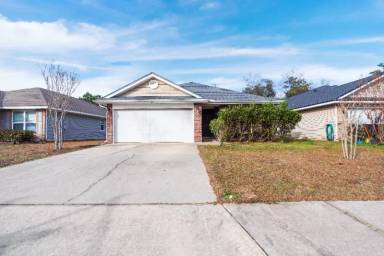 Main picture of 192 Creekview Dr