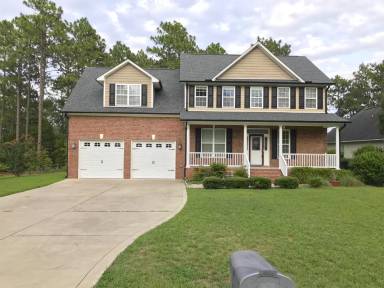 Main picture of 220 Golf Dr