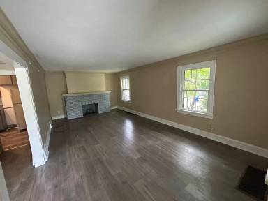 Main picture of 3633 Cedarbrook Rd