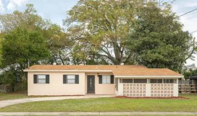 Main picture of 7707 Falcon St