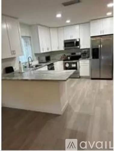 Main picture of 8240 NW 54th St