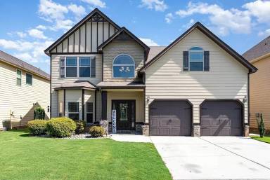 Main picture of 115 Border Ave