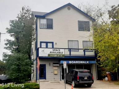 Main picture of 2411 Leon St